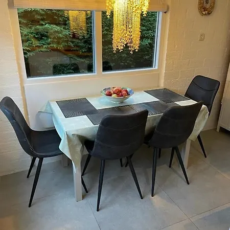 Ferienhaus Gemuetliches, Helles Mit Privatem Garten In Gepflegtem *