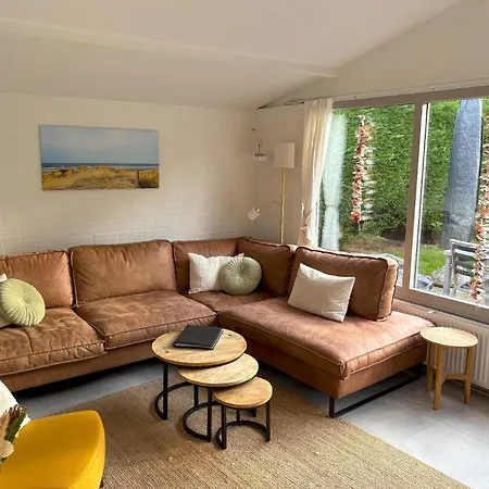Ferienhaus Gemuetliches, Helles Mit Privatem Garten In Gepflegtem Warmenhuizen