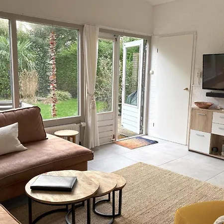 Ferienhaus Gemuetliches, Helles Mit Privatem Garten In Gepflegtem *