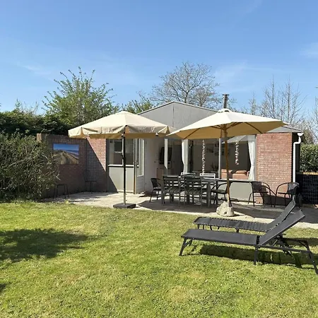 Ferienhaus Gemuetliches, Helles Mit Privatem Garten In Gepflegtem